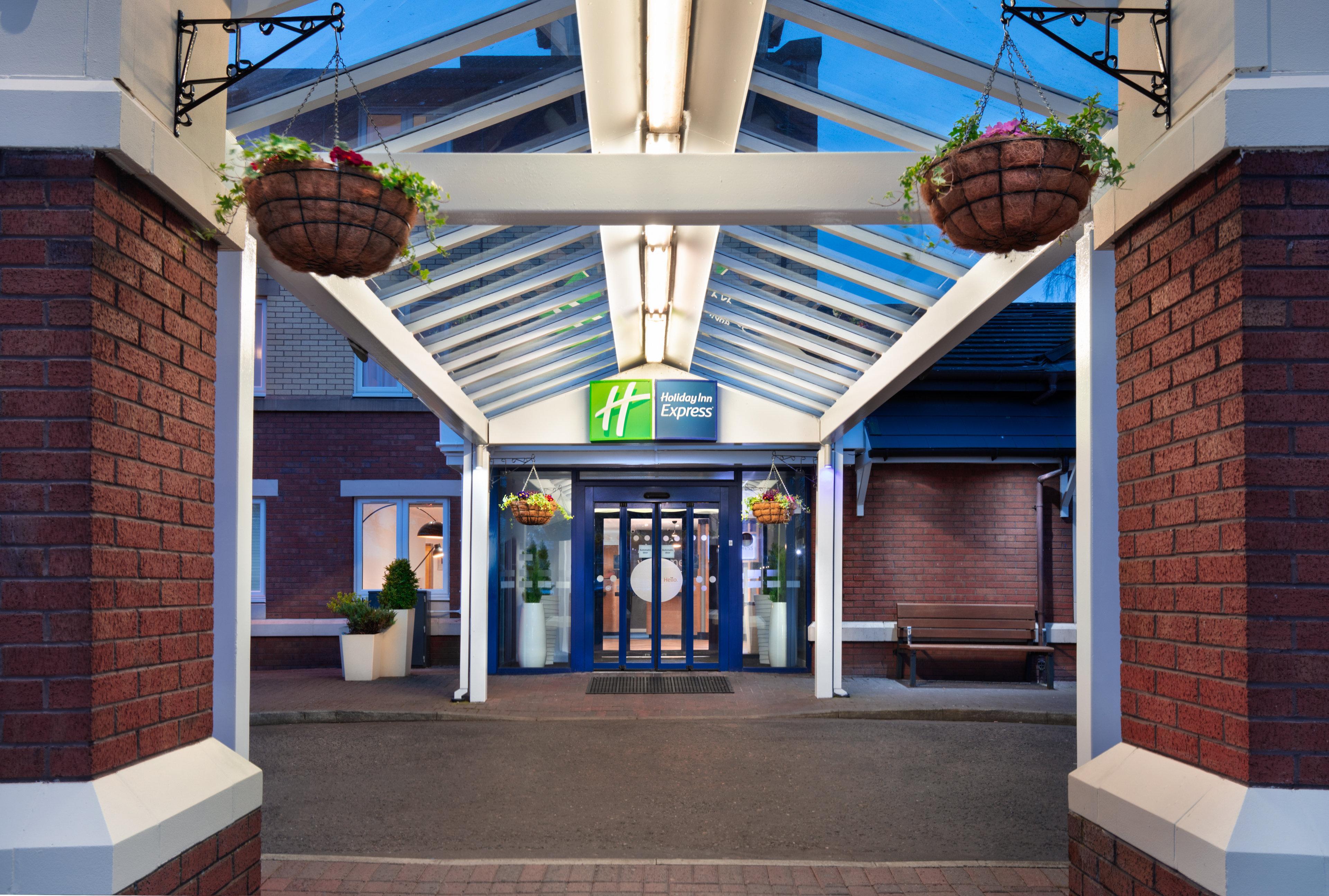 Holiday Inn Express Strathclyde Park M74, Jct 5, An Ihg Hotel Motherwell Exterior foto